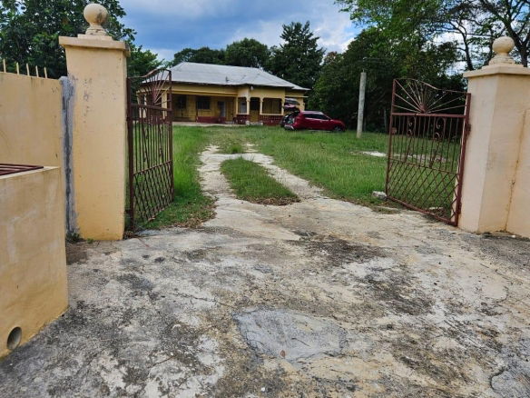 First image of Part of Pepper, st Elizab in Pepper, St. Elizabeth, Jamaica - property is For Sale