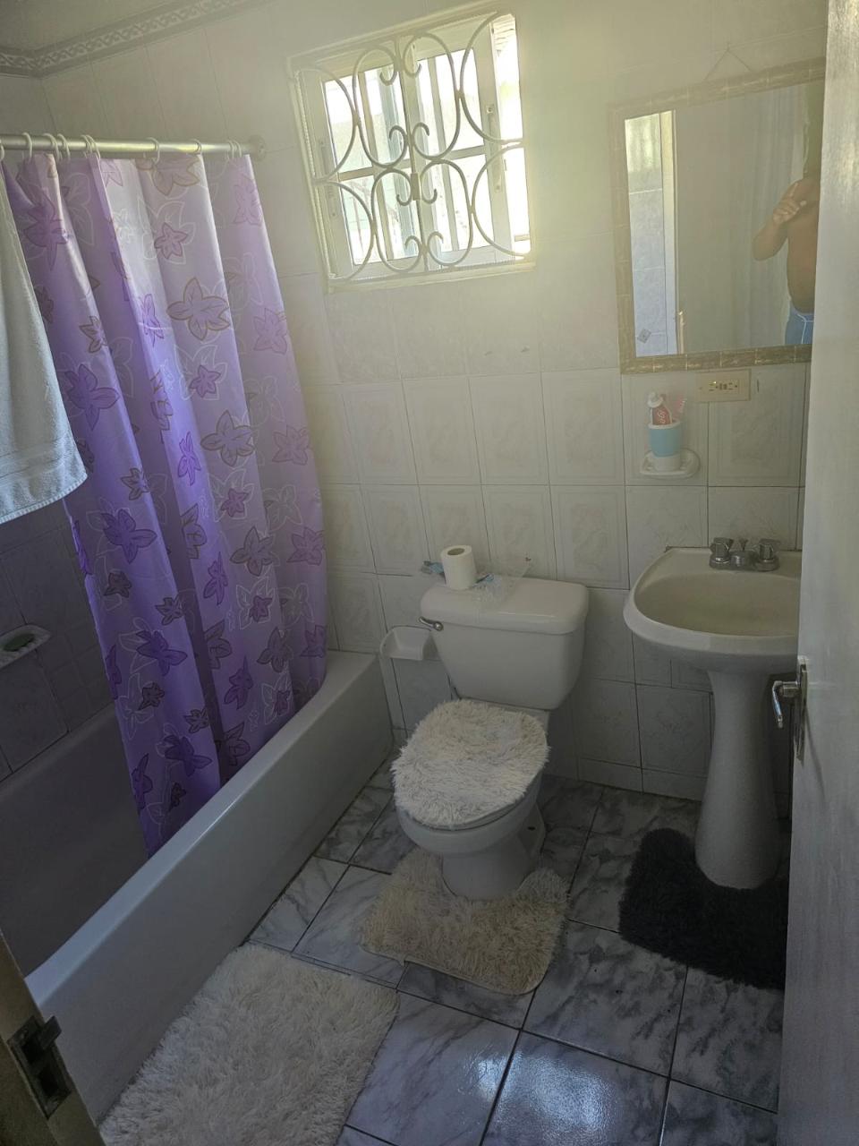 5-Bedroom-Home-for-Sale-in-Bogue-Village-Montego-Bay Fourteenth image of 390 Bogue Heights Boulevard, in Bogue Village, St. James, Jamaica - property is For Sale