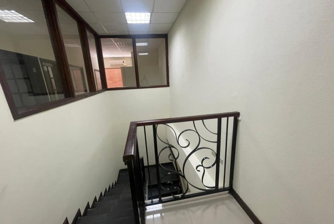 Seventh image of 18b-80 Lady Musgrave Road in Kingston 6, St. Andrew, Jamaica - property is For Rent