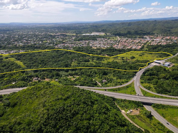 Fifth image of Part of Angels Pen in Angels, St. Catherine, Jamaica - property is For Sale