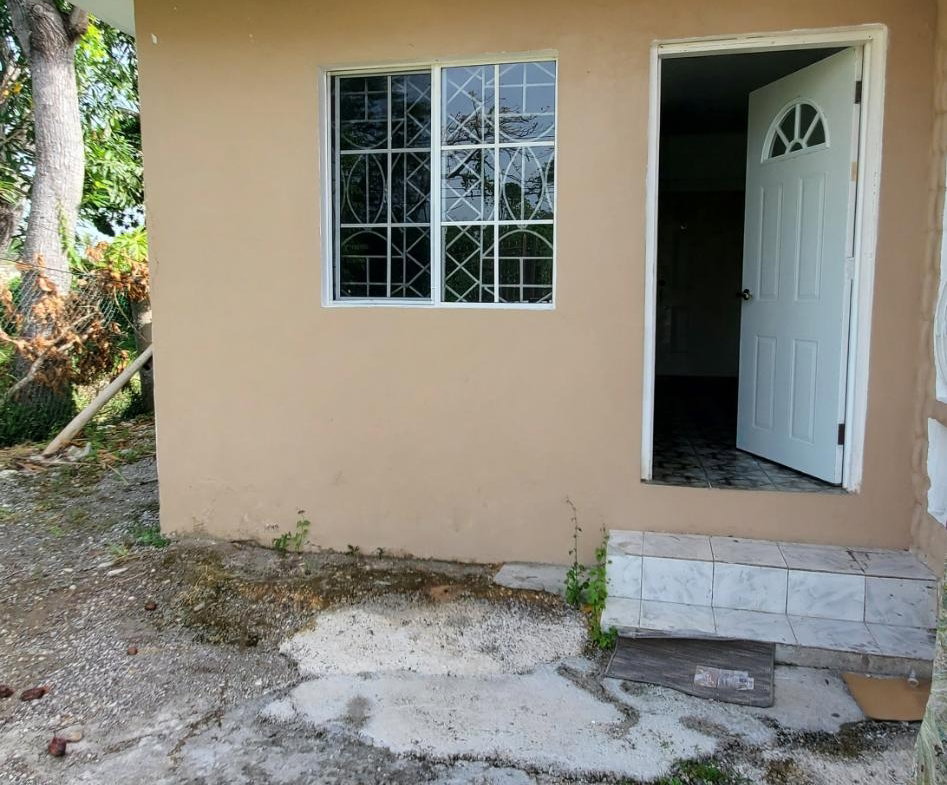 First image of Denbigh Crescent in Denbigh, Clarendon, Jamaica - property is For Rent