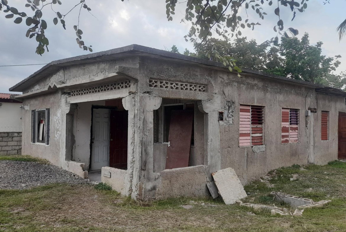 Third image of 10 Willowdene Thruway in Spanish Town, St. Catherine, Jamaica - property is For Sale