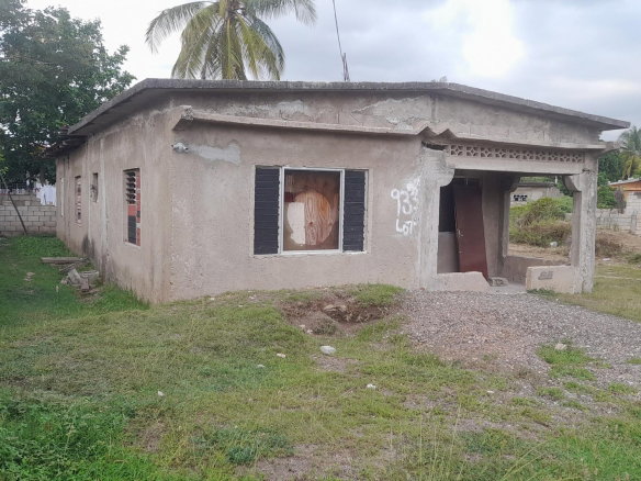 First image of 10 Willowdene Thruway in Spanish Town, St. Catherine, Jamaica - property is For Sale