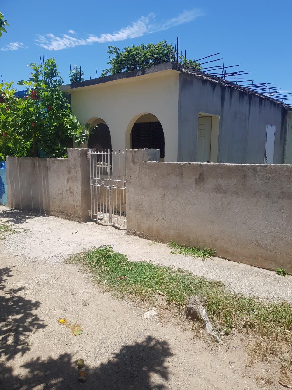 Fourth image of 713 2 East Sabina in Greater Portmore, St. Catherine, Jamaica - property is For Sale