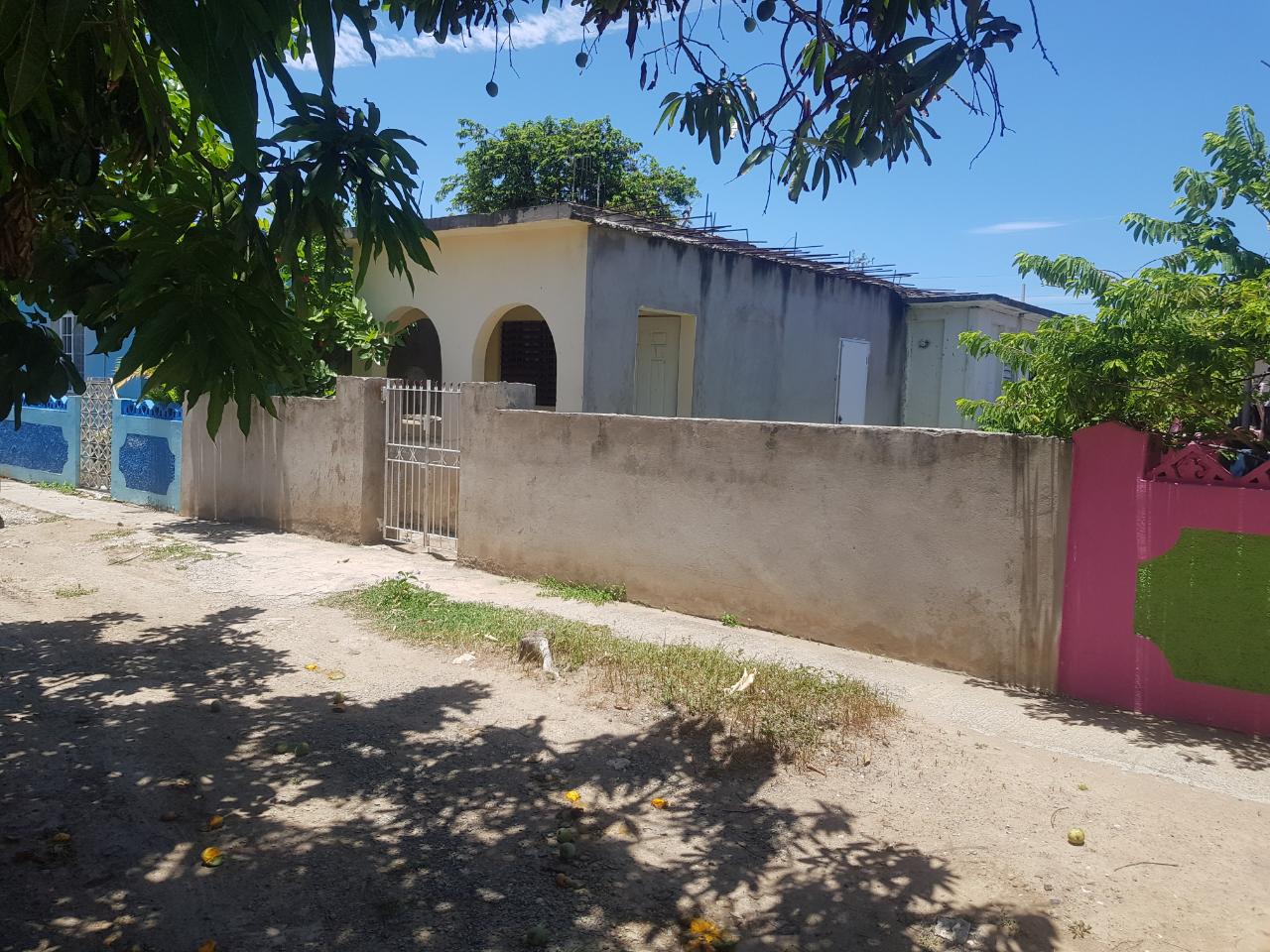 Eighth image of 713 2 East Sabina in Greater Portmore, St. Catherine, Jamaica - property is For Sale