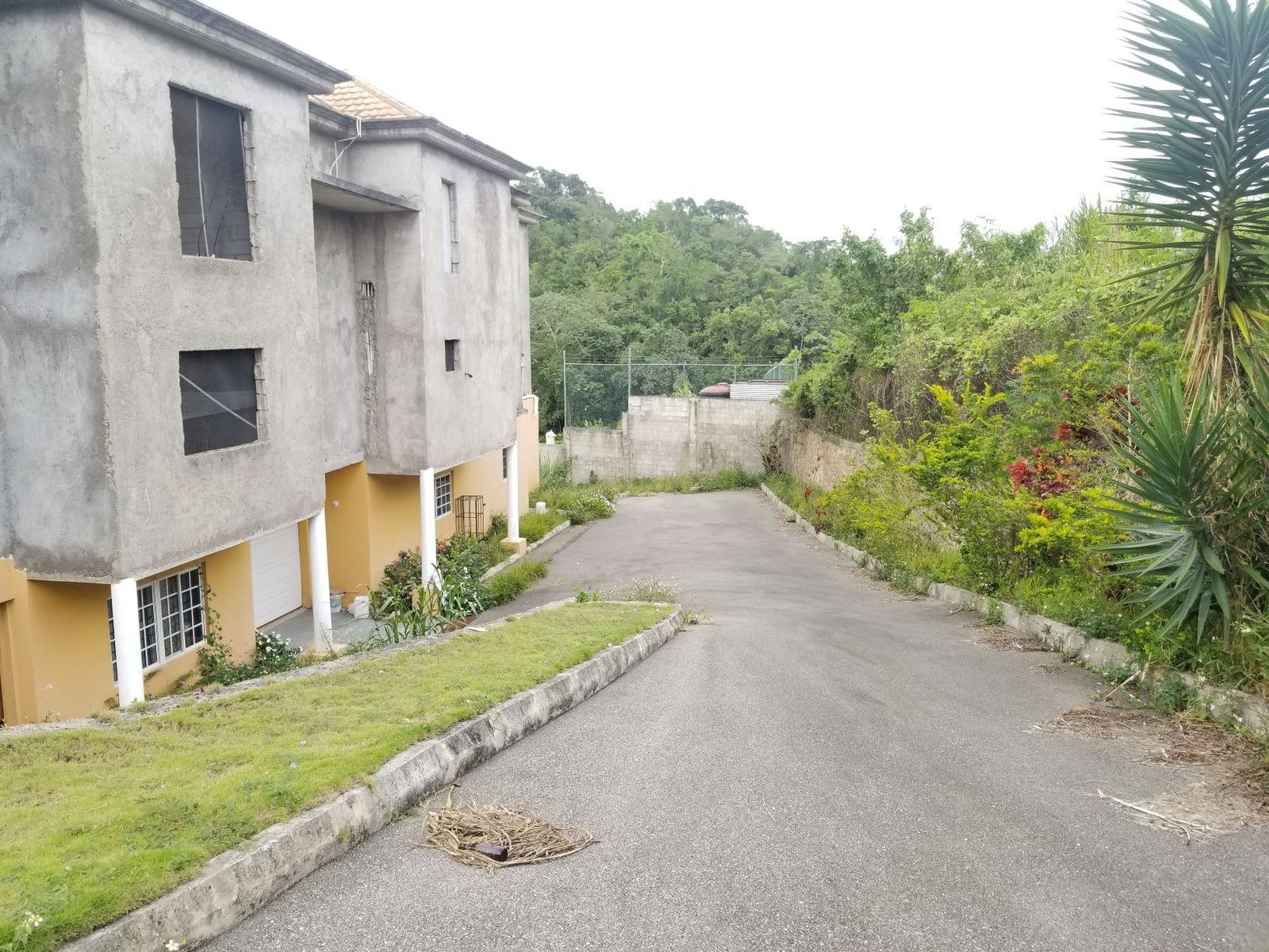 Architecturally-Designed-4-Storey-Home-for-Sale-in-Hopeton-Jamaica Seventeenth image of Derrick Close, Hopeton me in Mandeville, Manchester, Jamaica - property is For Sale