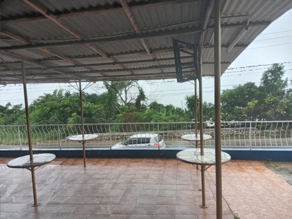 Fifth image of Bar & Rest Spur Tree, Manchester in Spur Tree, Manchester, Jamaica - property is For Sale