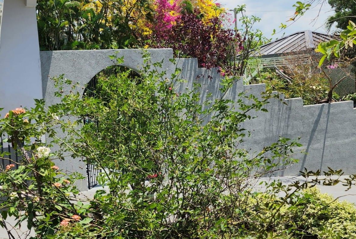 Eleventh image of Leas Flats in Kingston 19, St. Andrew, Jamaica - property is For Rent