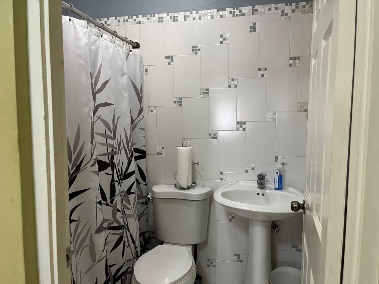 Twenty-Fifth image of Leas Flats in Kingston 19, St. Andrew, Jamaica - property is For Rent