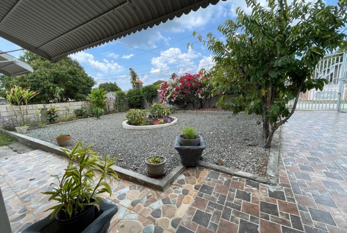 Seventh image of 4 South Pond View, Mount ge in Yallahs, St. Thomas, Jamaica - property is For Sale