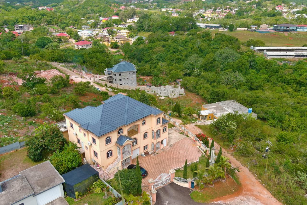 Tenth image of 80 Red Bank in Hat Field, Manchester, Jamaica - property is For Sale