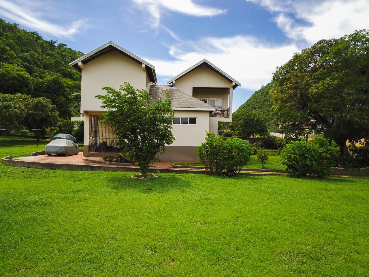 Beautiful-Family-Home-for-Sale-in-St.-Andrew-Jamaica Fourth image of 15a Belvedere Crescent in Red Hills, St. Andrew, Jamaica - property is For Sale