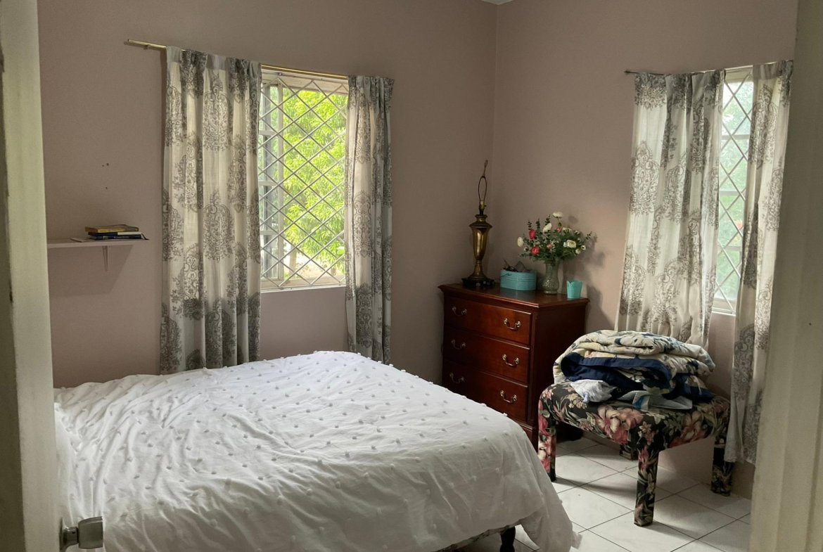 Eleventh image of 673 North East 36th Place in East Ascot, St. Catherine, Jamaica - property is For Sale