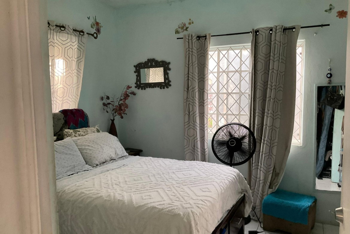 Twelfth image of 673 North East 36th Place in East Ascot, St. Catherine, Jamaica - property is For Sale