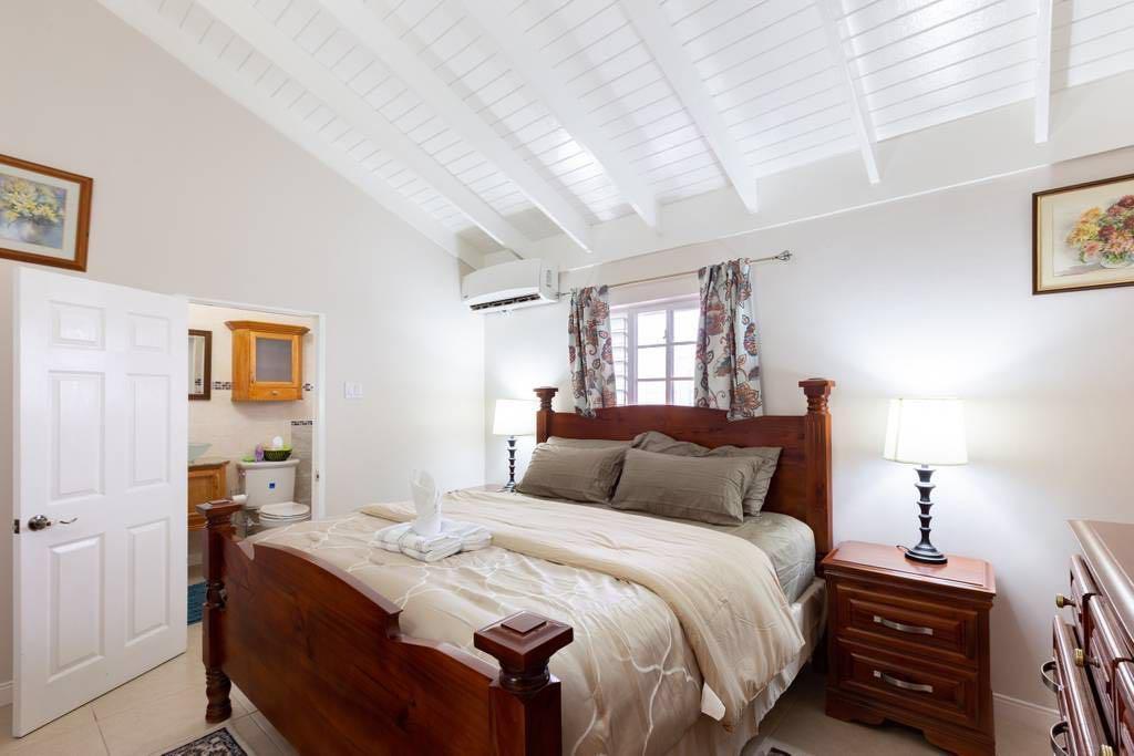 Seventh image of 30-7 Kensington Crescent in Kingston 5, St. Andrew, Jamaica - property is For Sale
