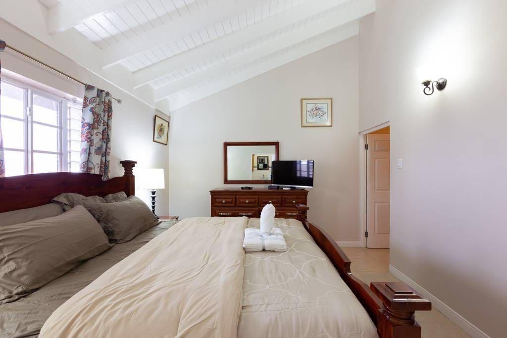 Eighth image of 30-7 Kensington Crescent in Kingston 5, St. Andrew, Jamaica - property is For Sale