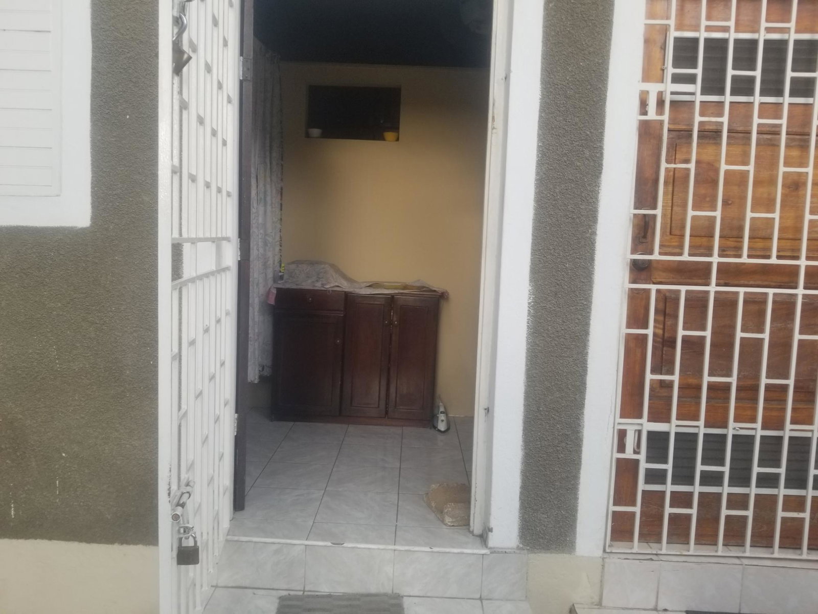 Eighth image of Apt 3-10 Sandhurst Avenue in KINGSTON, Kingston, Jamaica - property is For Sale