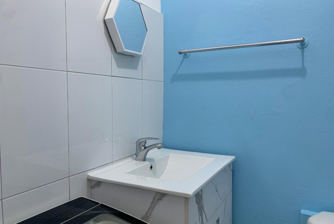 Sixth image of 25 Daisy Avenue in Kingston 6, St. Andrew, Jamaica - property is For Rent