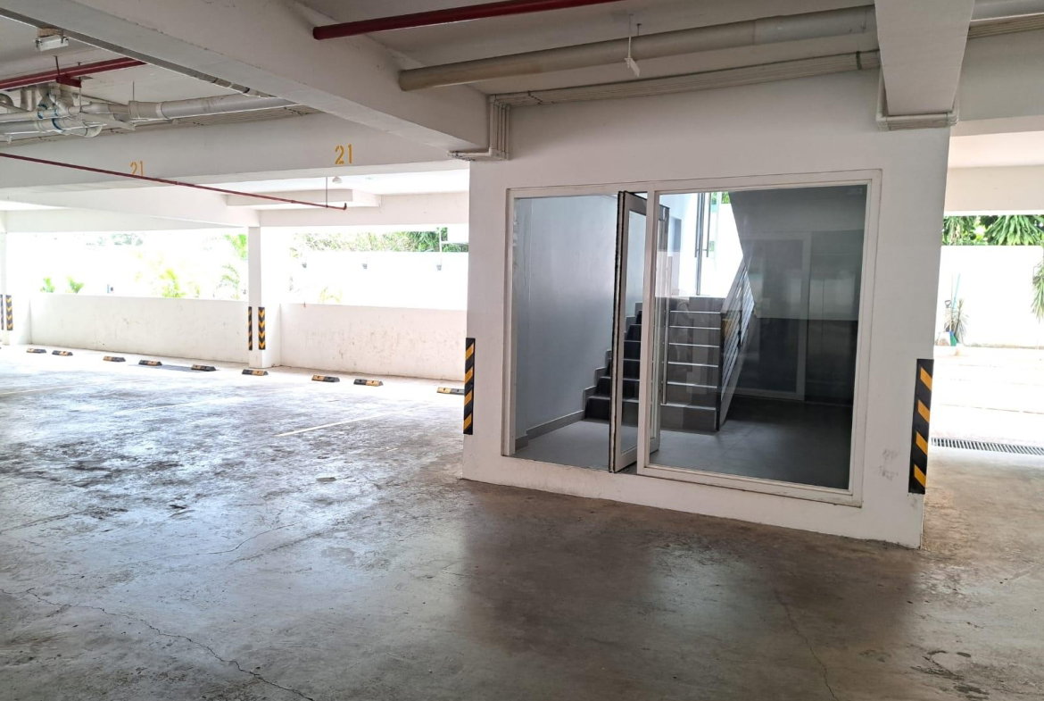Sixteenth image of 18 Charlemont Avenue in Kingston 6, St. Andrew, Jamaica - property is For Sale