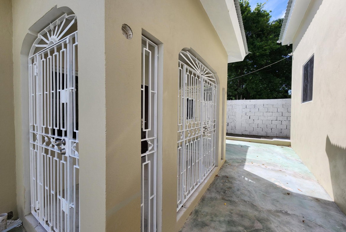 Sixteenth image of Cottage-12 Alphanso Avenue in Kingston 10, St. Andrew, Jamaica - property is For Rent