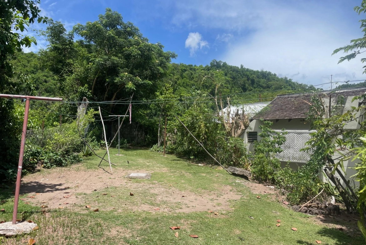 Eighteenth image of 4-12 Miracle Close in Gordon Town, St. Andrew, Jamaica - property is For Sale