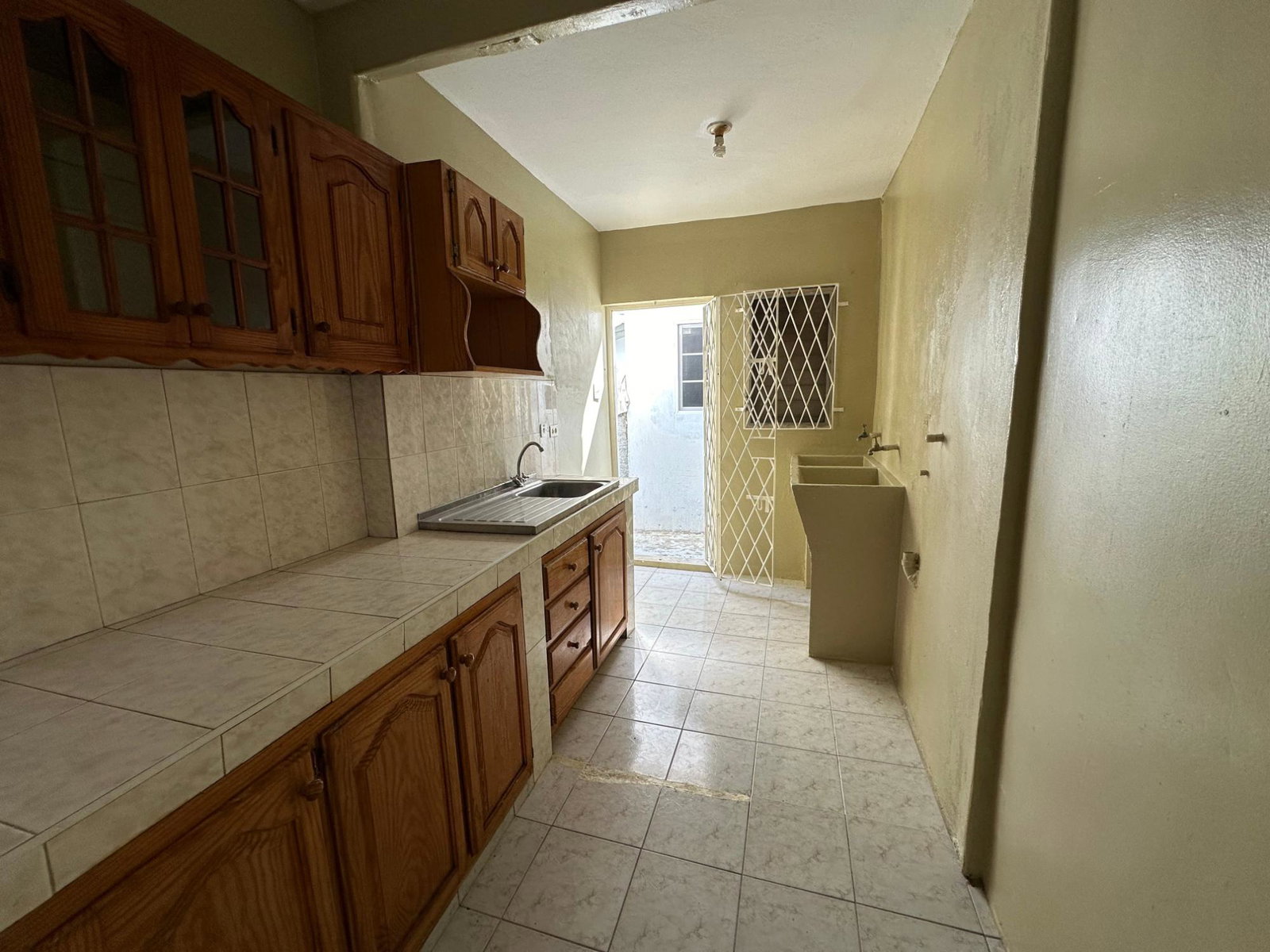 Ninth image of 534 West Kensington in Greater Portmore, St. Catherine, Jamaica - property is For Sale