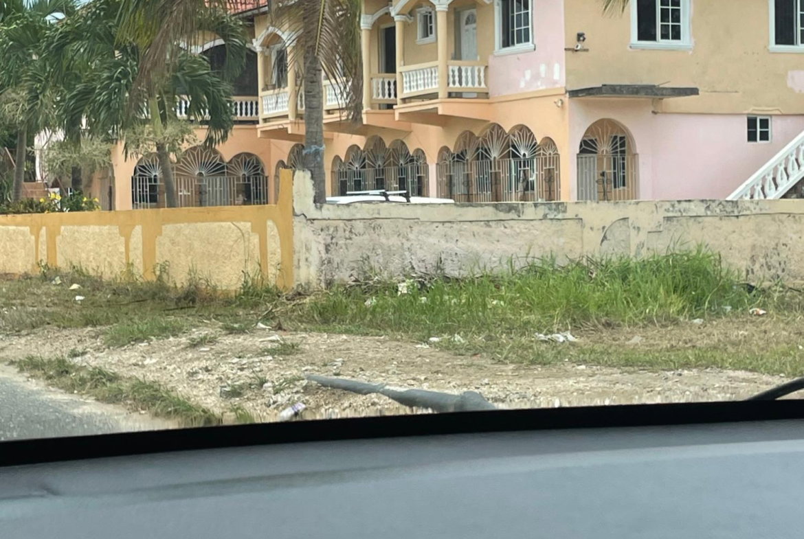First image of Grosmond, Santa Cruz in Santa Cruz, St. Elizabeth, Jamaica - property is For Rent