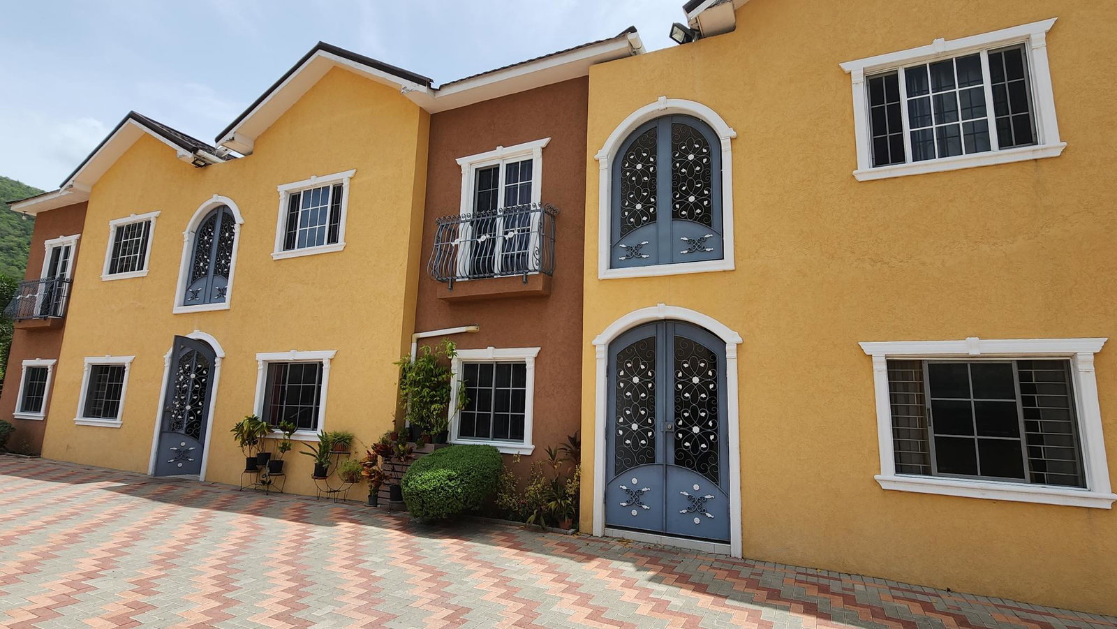 Charming-2-Bedroom-Apartment-for-Rent-in-Kings-Jamaica Second image of 1-49 Beaconfield Avenue, Kings in Patrick City, St. Andrew, Jamaica - property is For Rent