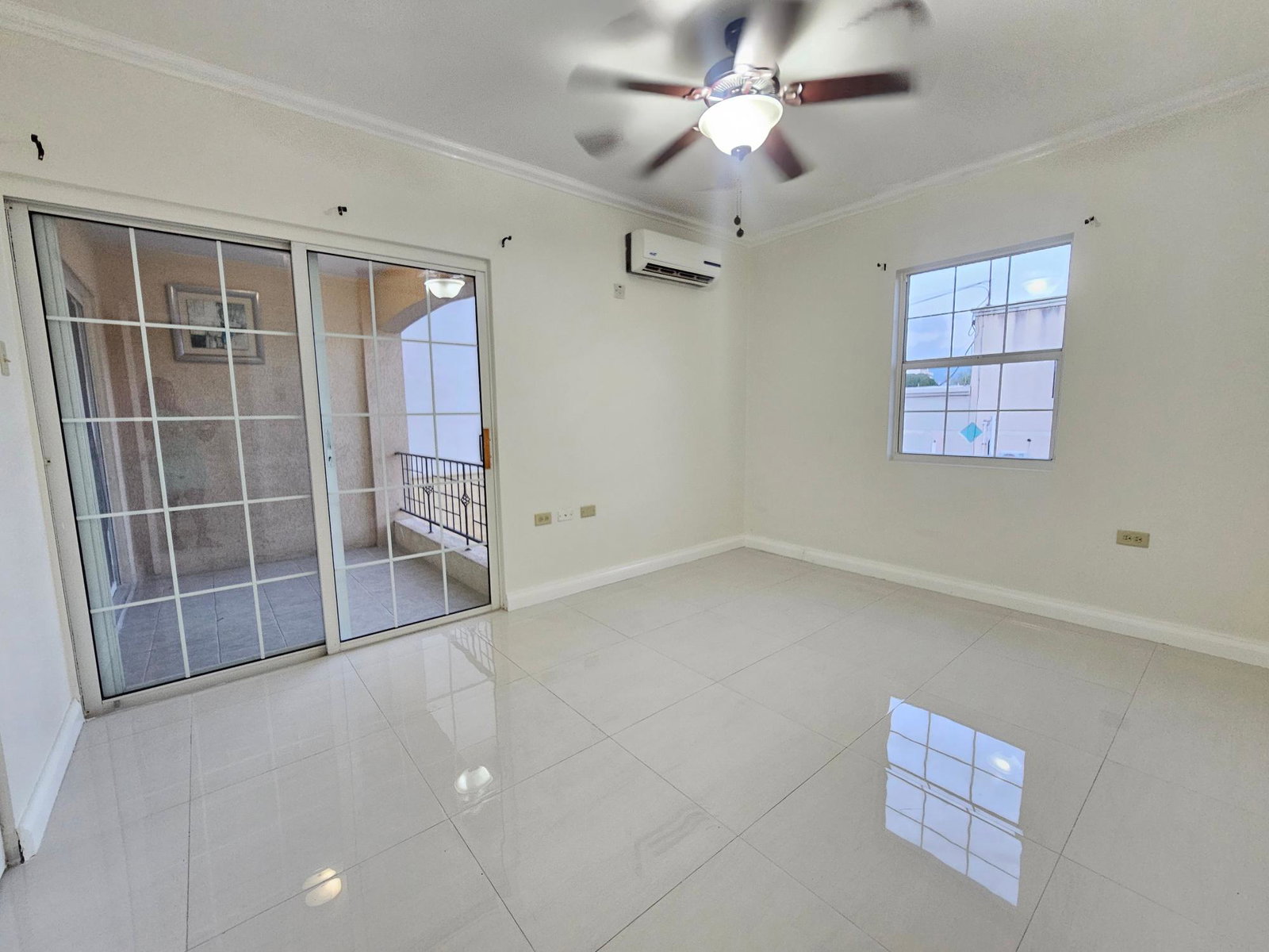 Charming-2-Bedroom-Apartment-for-Rent-in-Kingston-10-Jamaica Second image of 18a-5 Winchester Road in Kingston 10, St. Andrew, Jamaica - property is For Rent