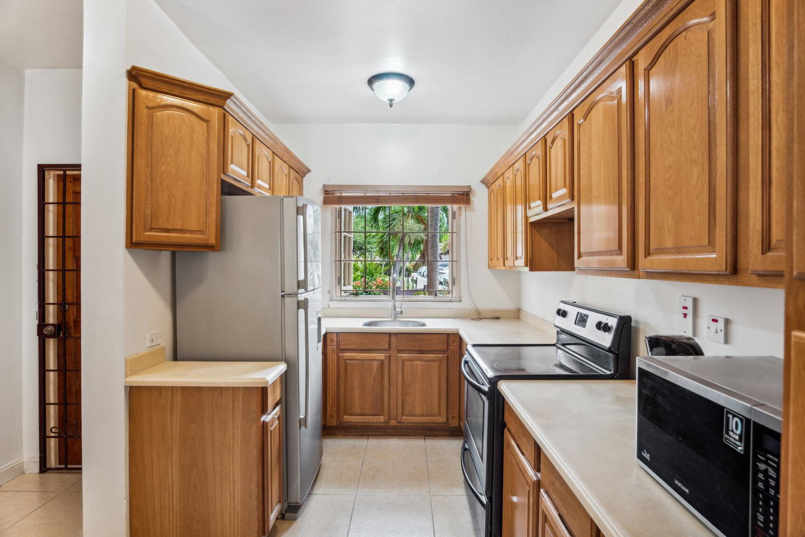 Sixth image of 9-1 Marley Road in Kingston 6, St. Andrew, Jamaica - property is For Rent