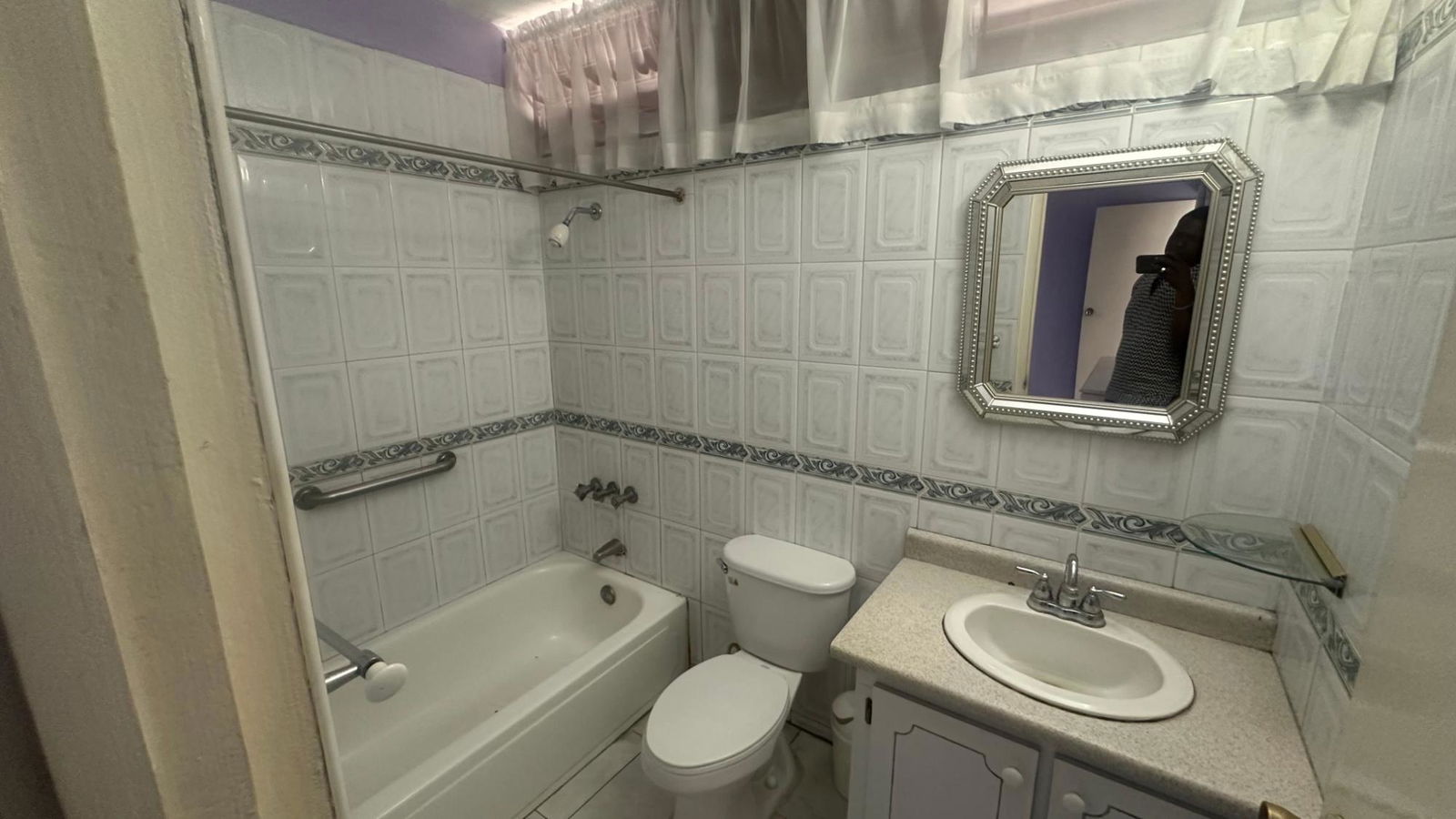 Charming-2-Bedroom-Apartment-for-Sale-in-St.-Andrew-Jamaica Ninth image of 14-8 Upper Musgrave Avenue in Kingston 10, St. Andrew, Jamaica - property is For Sale