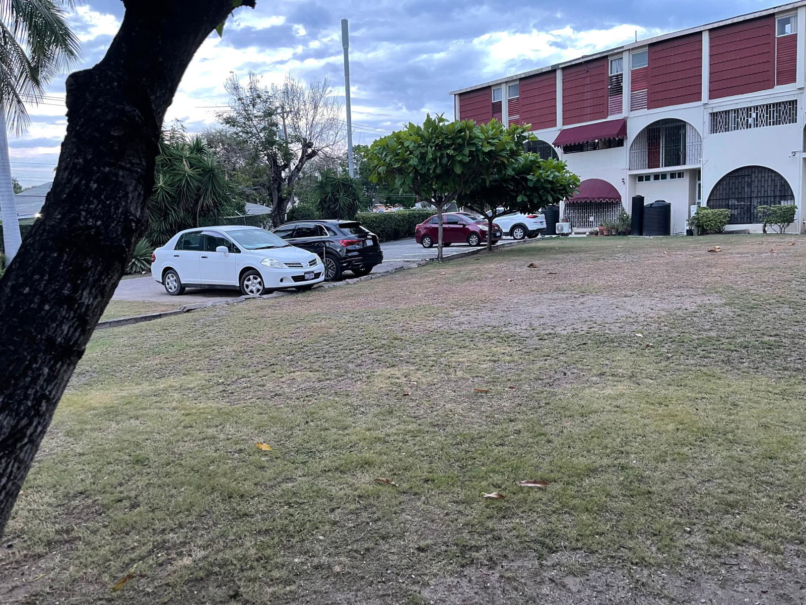 Charming-2-Bedroom-Apartment-for-Sale-in-St.-Andrew-Jamaica Sixteenth image of 14-8 Upper Musgrave Avenue in Kingston 10, St. Andrew, Jamaica - property is For Sale