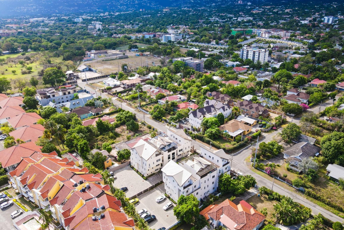 Twelfth image of Sandhurst Crescent in Kingston 6, St. Andrew, Jamaica - property is For Sale