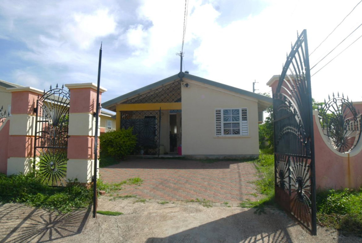 Fourth image of Hellshire Greater Portmore in Greater Portmore, St. Catherine, Jamaica - property is For Sale