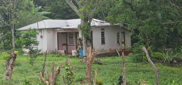 Second image of Park, Santa Cruz in Santa Cruz, St. Elizabeth, Jamaica - property is For Sale