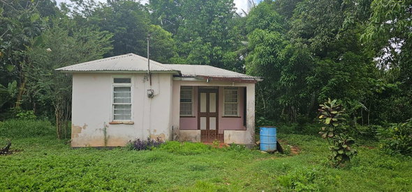 Third image of Park, Santa Cruz in Santa Cruz, St. Elizabeth, Jamaica - property is For Sale