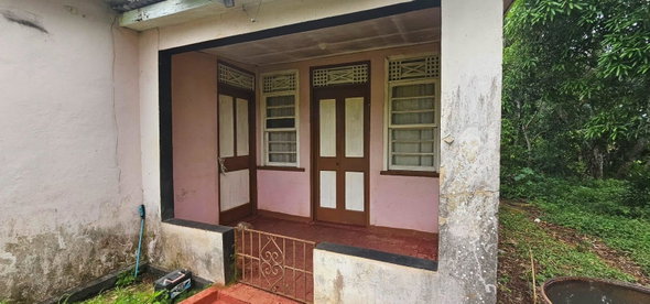 Fourth image of Park, Santa Cruz in Santa Cruz, St. Elizabeth, Jamaica - property is For Sale
