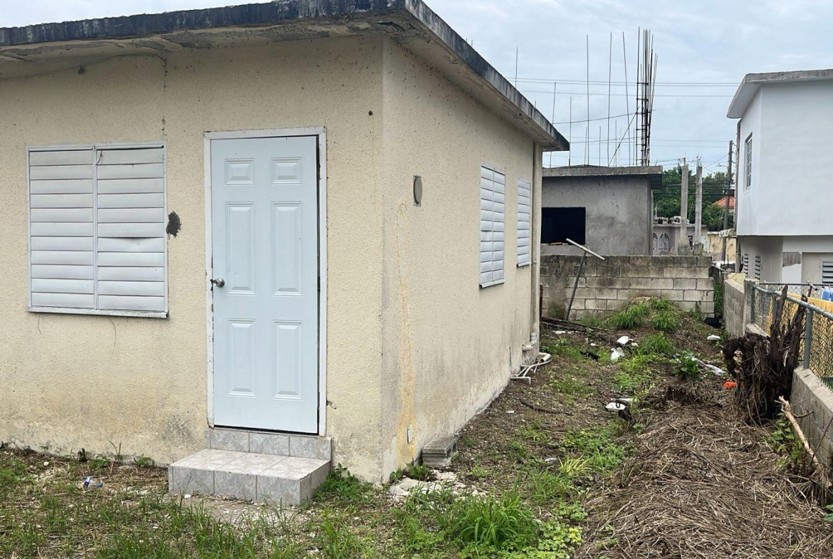 First image of St. Vincent Terrace in Cornwall Courts, St. James, Jamaica - property is For Sale