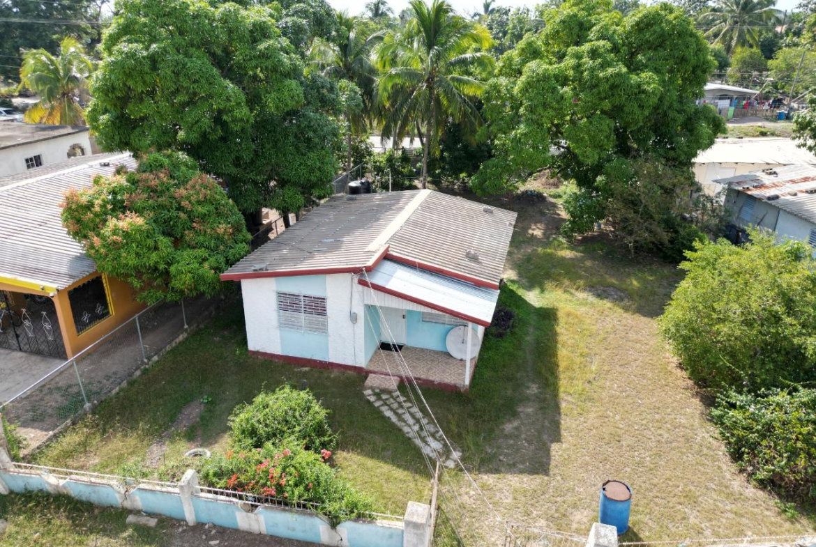 First image of 33 Redwood Avenue in Bushy Park, St. Catherine, Jamaica - property is For Sale