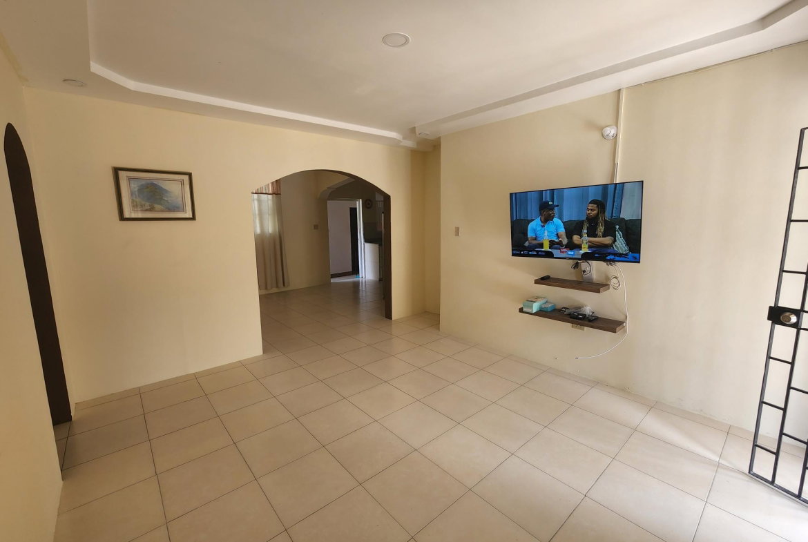 Fifteenth image of 10 Foster Davis Drive in Kingston 6, St. Andrew, Jamaica - property is For Rent