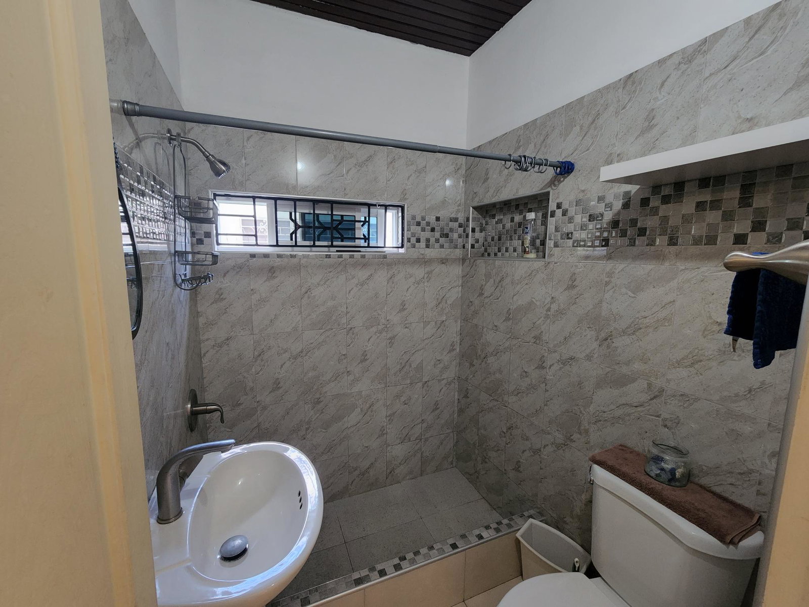 Eighteenth image of 10 Foster Davis Drive in Kingston 6, St. Andrew, Jamaica - property is For Rent