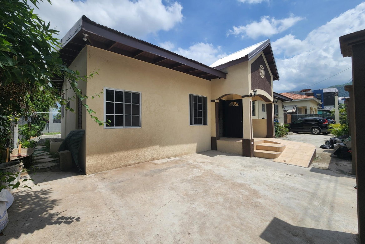 Seventh image of 10 Foster Davis Drive in Kingston 6, St. Andrew, Jamaica - property is For Rent