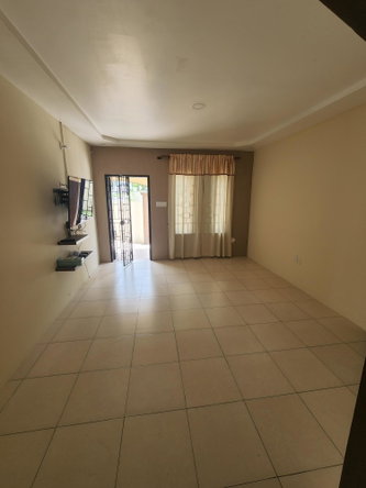Eighth image of 10 Foster Davis Drive in Kingston 6, St. Andrew, Jamaica - property is For Rent