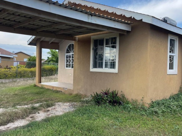 First image of 346 Drift Circle in Old Harbour, St. Catherine, Jamaica - property is For Sale