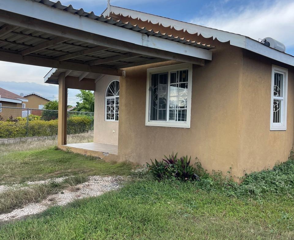 First image of 346 Drift Circle in Old Harbour, St. Catherine, Jamaica - property is For Sale