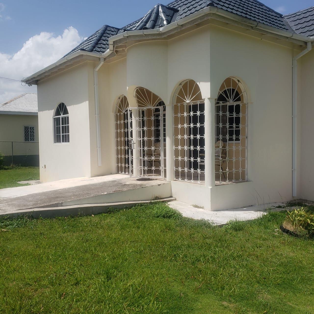 Charming-2-Bedroom-Home-for-Sale-in-Glencoe-Santa-Cruz Second image of 65 Orchid Close in Santa Cruz, St. Elizabeth, Jamaica - property is For Sale