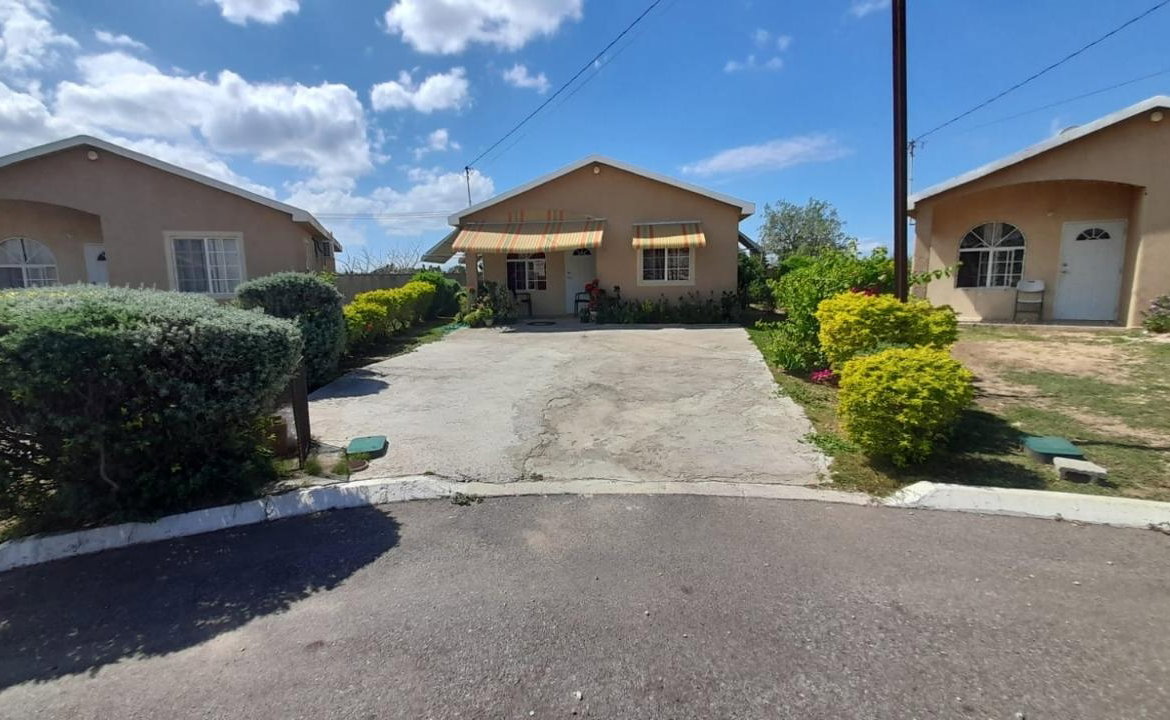 Second image of 401 Phoenix Park Village in Phoenix Park, St. Catherine, Jamaica - property is For Sale