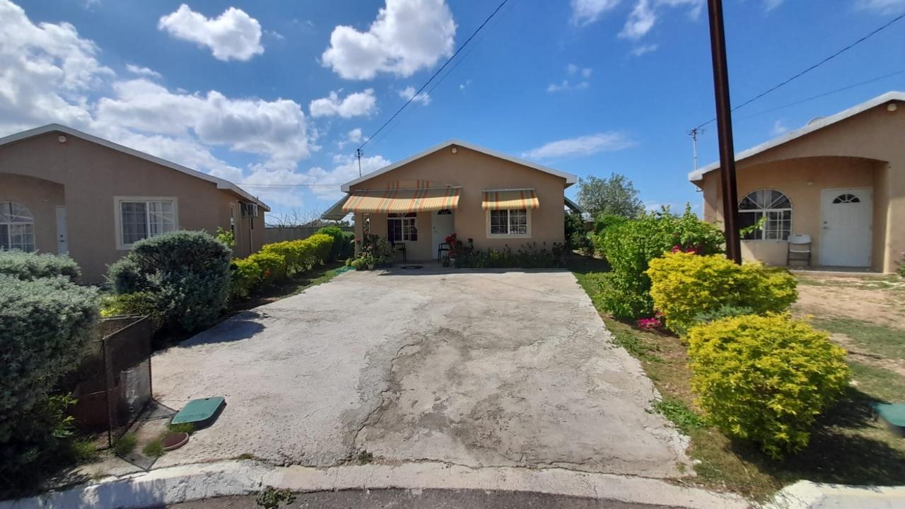 Third image of 401 Phoenix Park Village in Phoenix Park, St. Catherine, Jamaica - property is For Sale