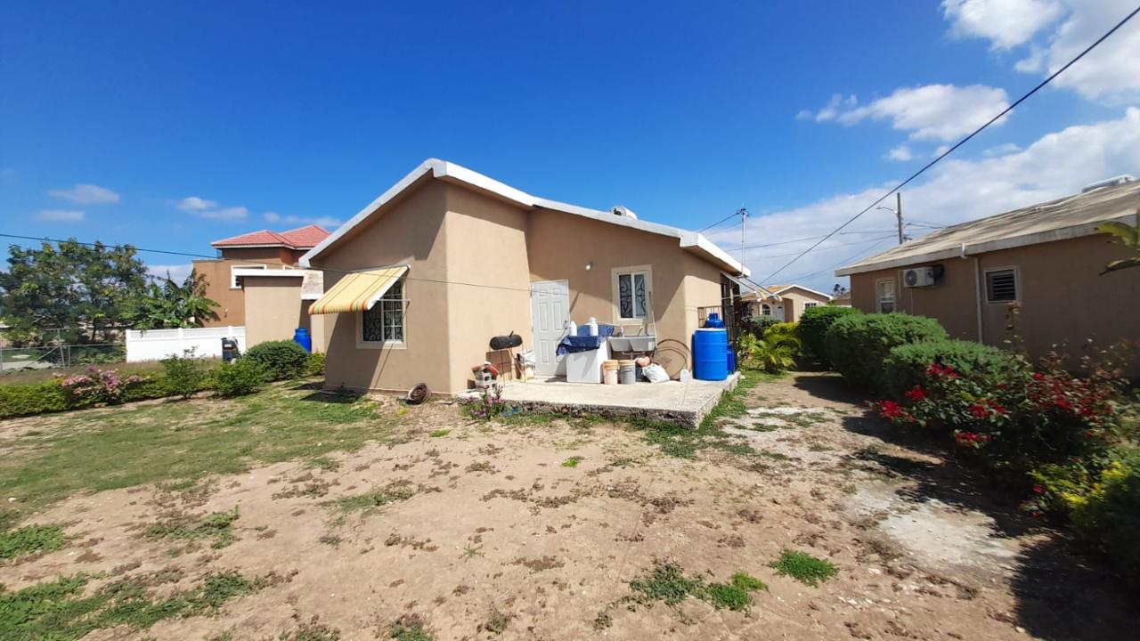 Fourth image of 401 Phoenix Park Village in Phoenix Park, St. Catherine, Jamaica - property is For Sale