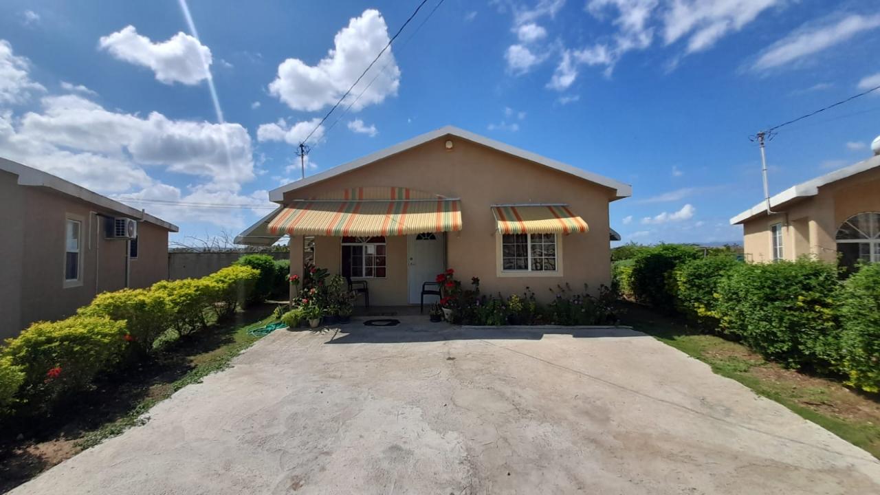 First image of 401 Phoenix Park Village in Phoenix Park, St. Catherine, Jamaica - property is For Sale